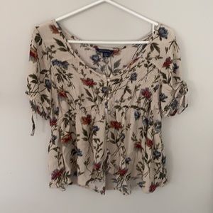 American Eagle Floral Top